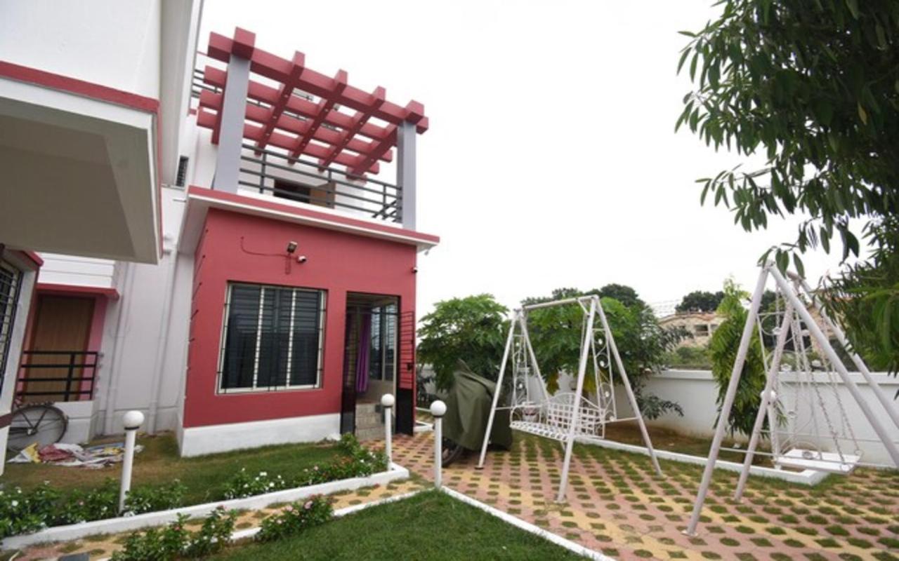 Staymaker Hotel Sannidhyo Shānti Niketan Esterno foto